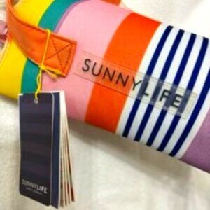 Sunnylife Bottle Tote in "Havana" with corkscrew attached